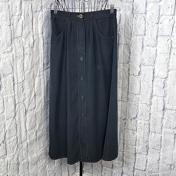 J.T. Sports Dresses & Skirts - J.T. SPORTS Silk Button Up Black Long Skirt Size Small‎